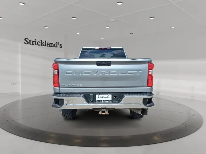 Chevrolet Silverado 2500Hd 2024 photo 3