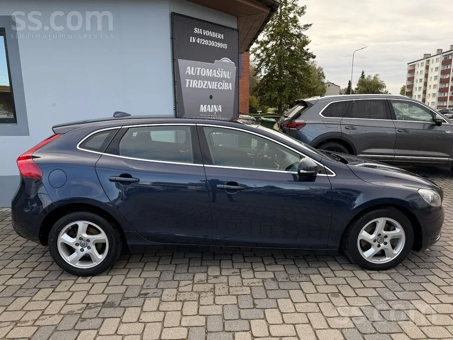 Volvo V40 2014 photo 2