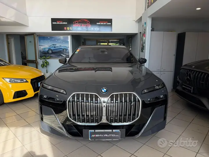 BMW I7 2022 photo 2