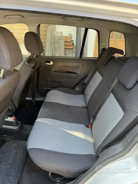 Ford Fusion 2005 photo 5