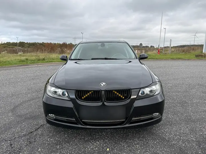 BMW 320I