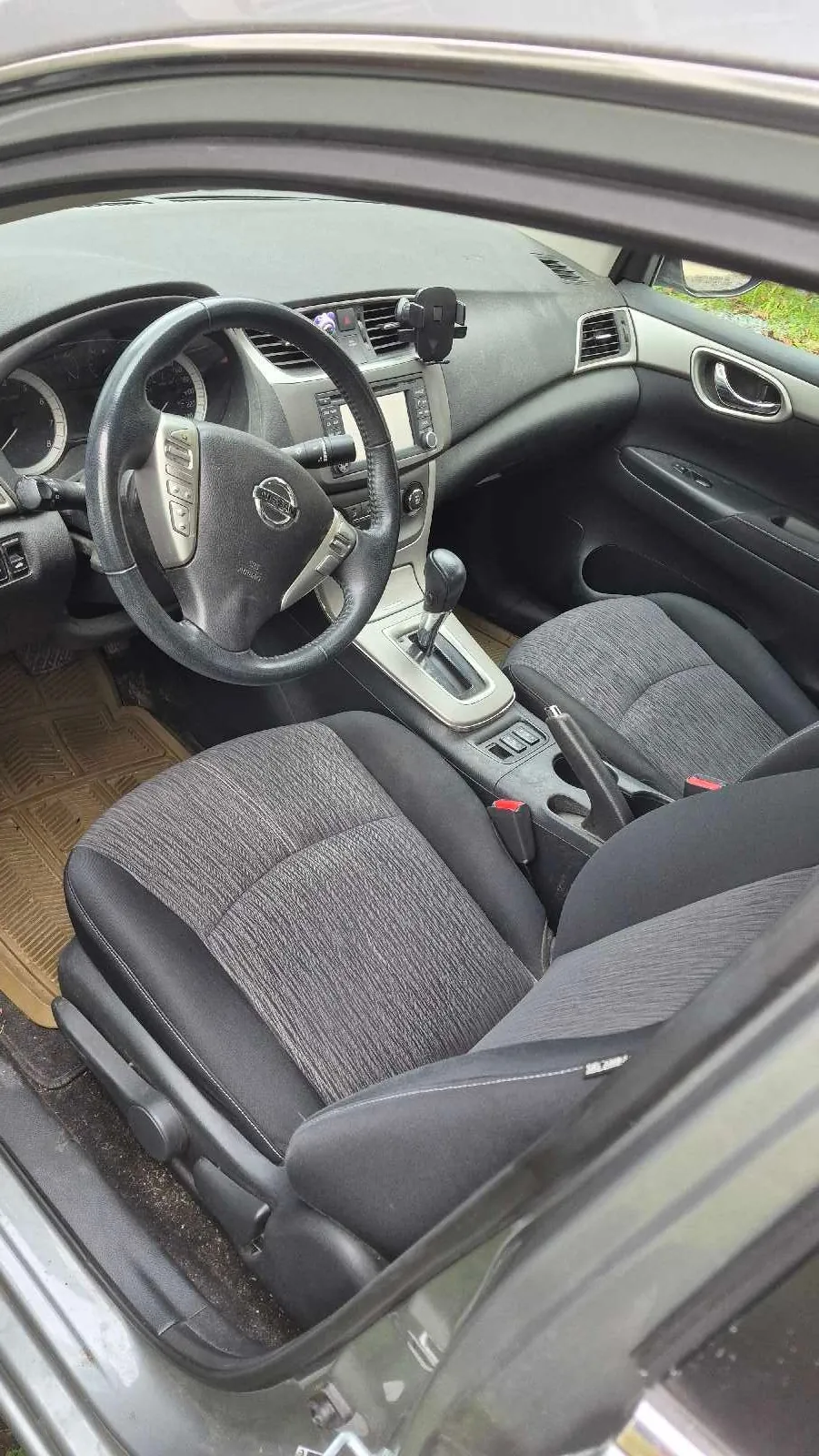 Nissan Sentra 2014 photo 2
