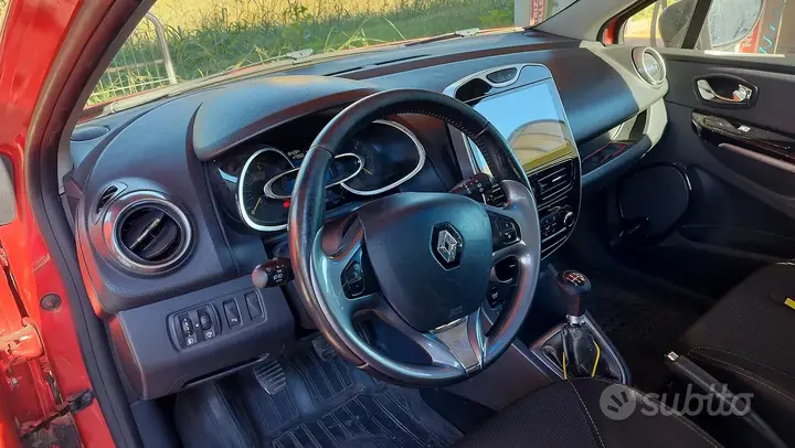 Renault Clio 2014 photo 2