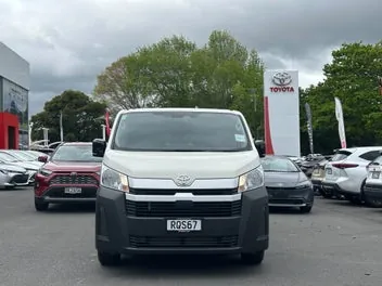 Toyota Hiace 2026 photo 3