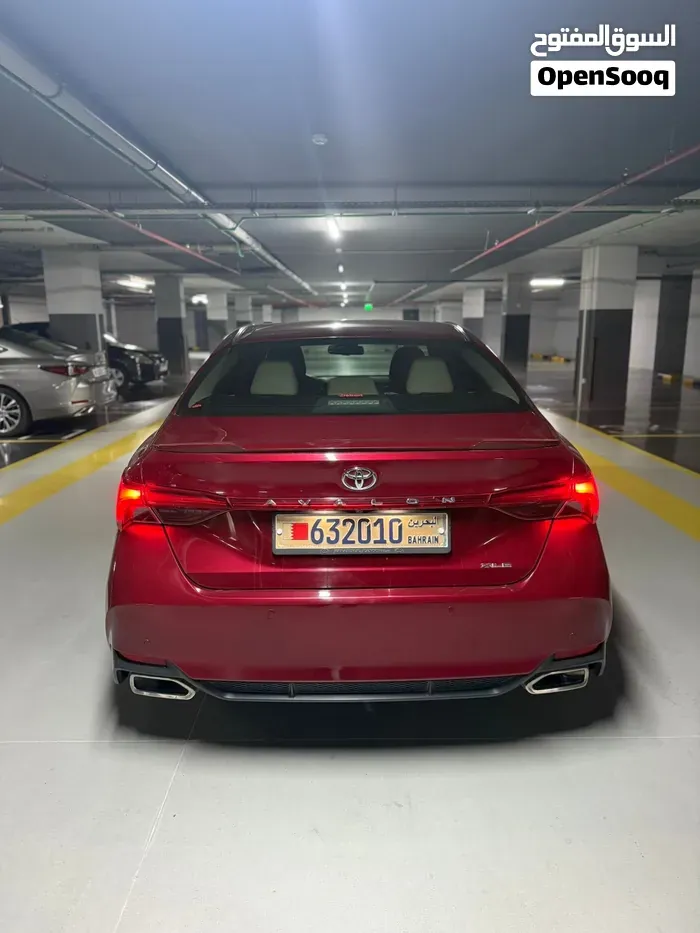 Toyota Avalon 2019 photo 2