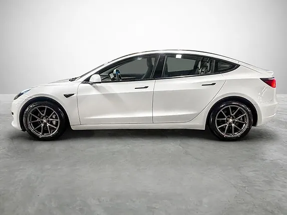 Tesla Model 3 2021 photo 2