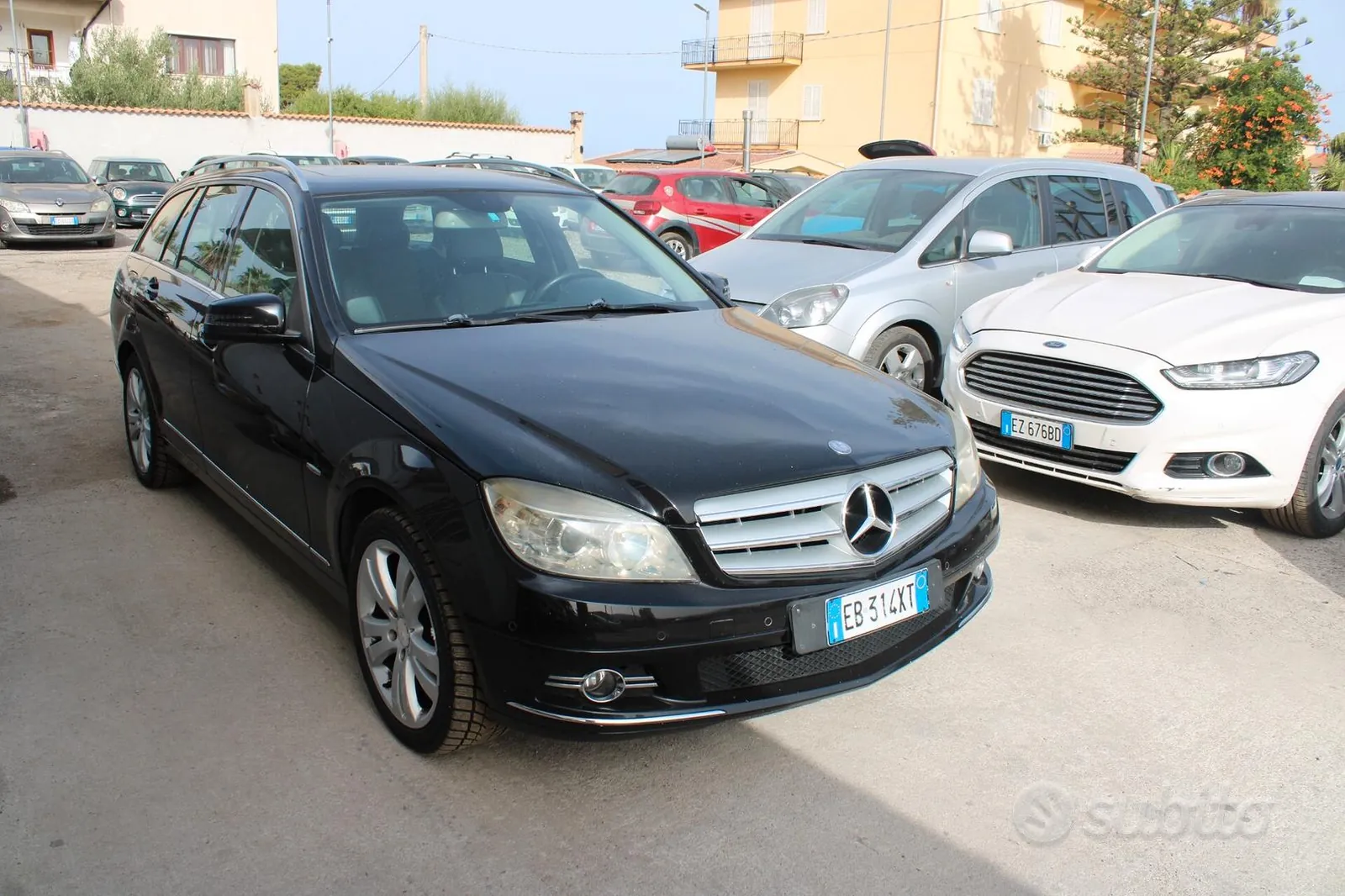 Mercedes-Benz C-Class 2010 photo 2