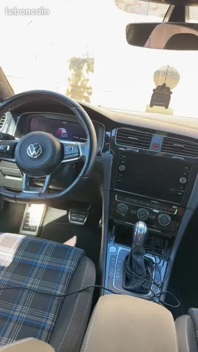 Volkswagen Golf 2018 photo 3