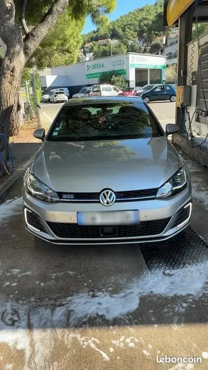 Volkswagen Golf 2018 photo 2