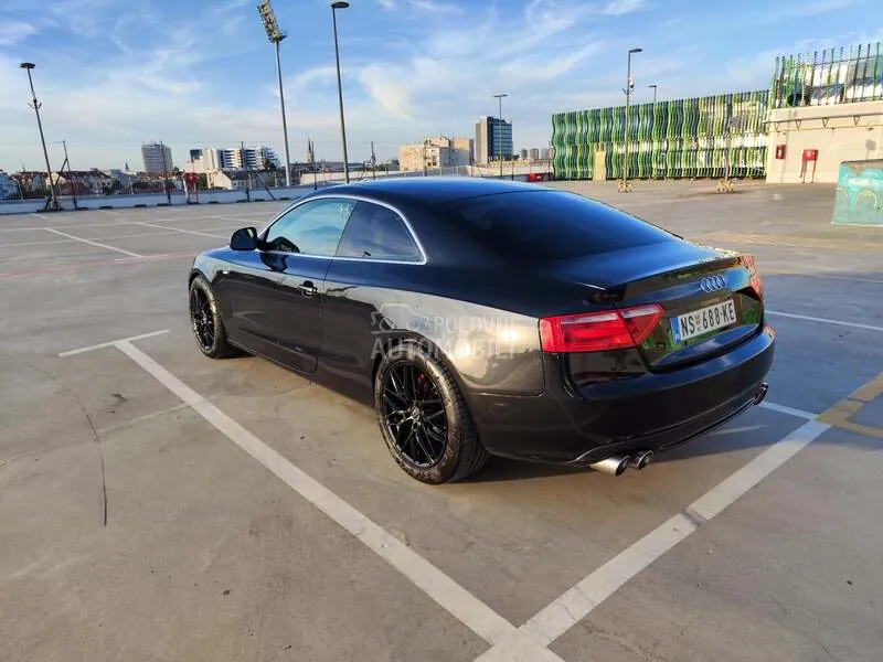 Audi A5 2009 photo 4