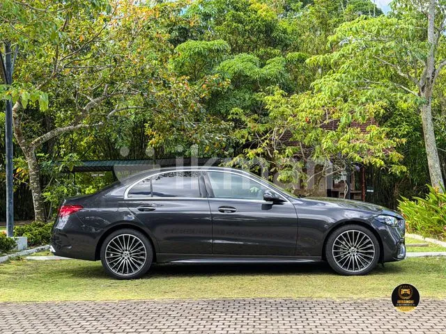 Mercedes-Benz C200 2026 photo 3
