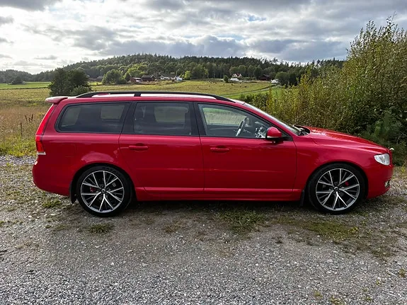 Volvo V70 2015 photo 2