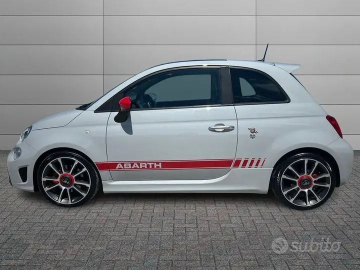 Abarth 595 2021 photo 2