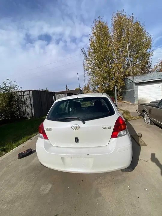 Toyota Yaris 2009 photo 2