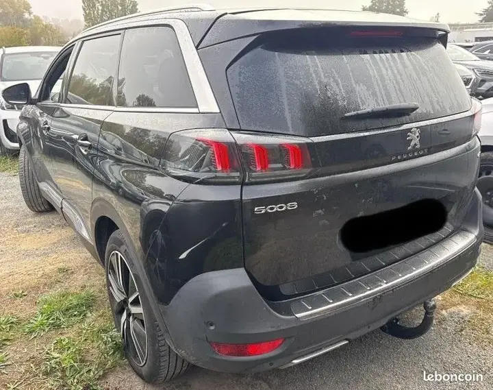 Peugeot 5008 2021 photo 2