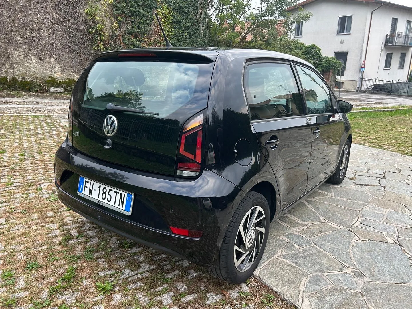 Volkswagen Up 2019 photo 4