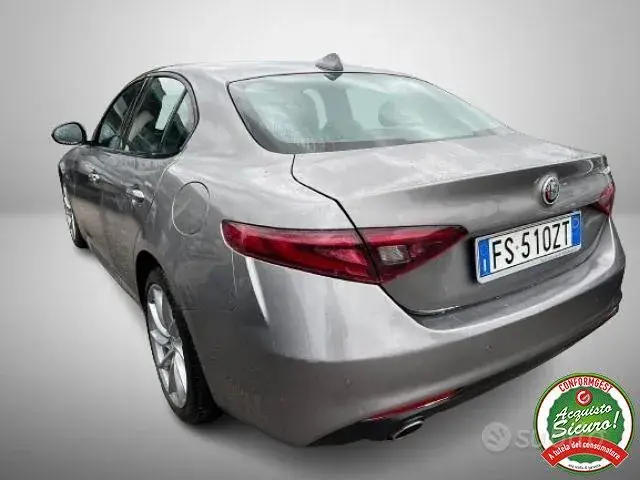 Alfa Romeo Giulia 2018 photo 4