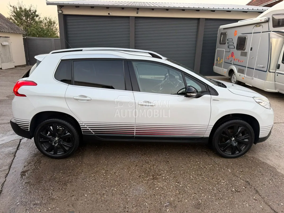 Peugeot 2008 2015 photo 5