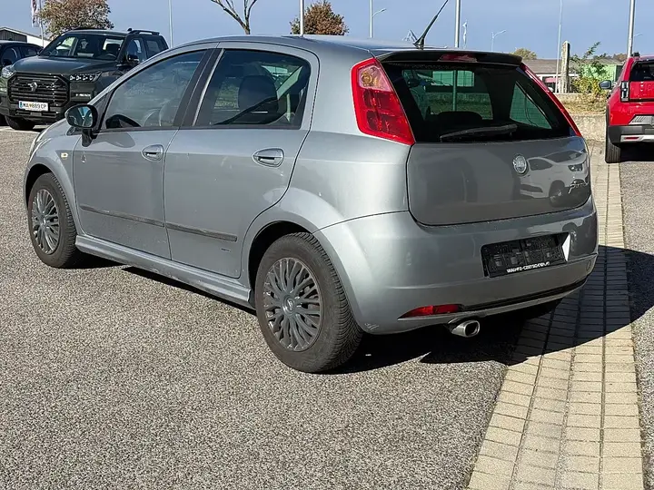 Fiat Grande Punto 2007 photo 3