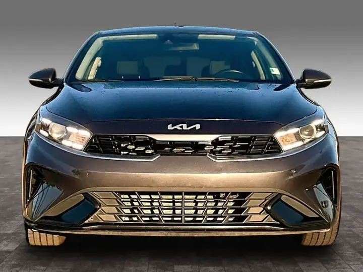 Kia Forte5 2022 photo 3