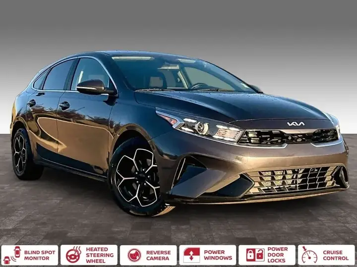 Kia Forte5 2022 photo 2