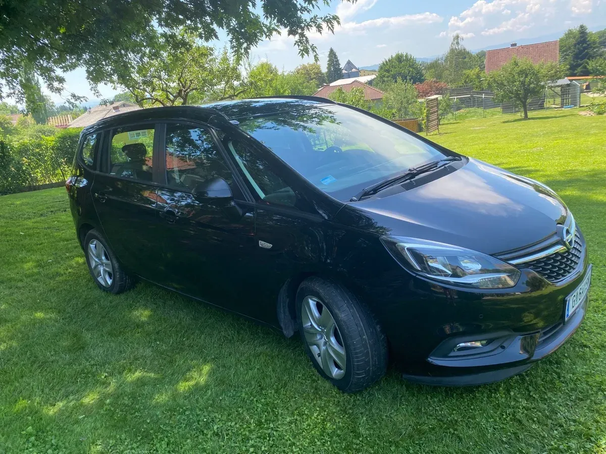 Opel Zafira Tourer 2017 photo 3