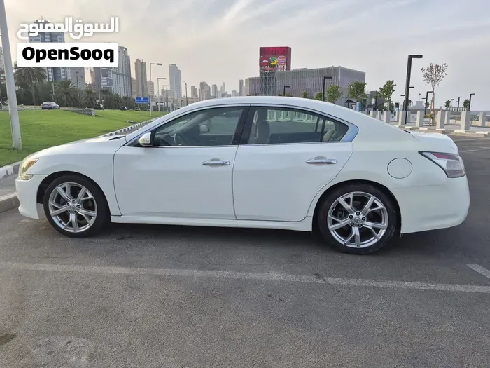 Nissan Maxima