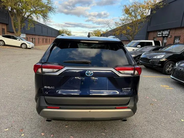 Toyota Rav4 2022 photo 5