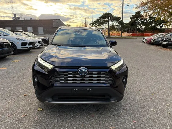 Toyota Rav4 2022 photo 2