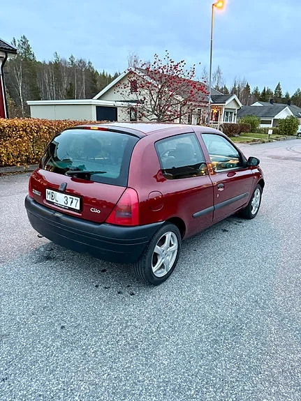 Renault Clio 1999 photo 3