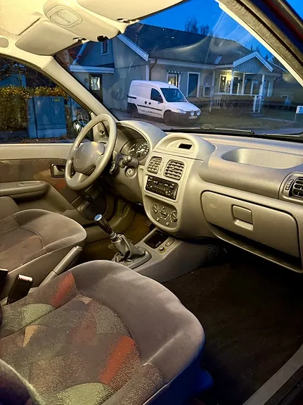 Renault Clio 1999 photo 5