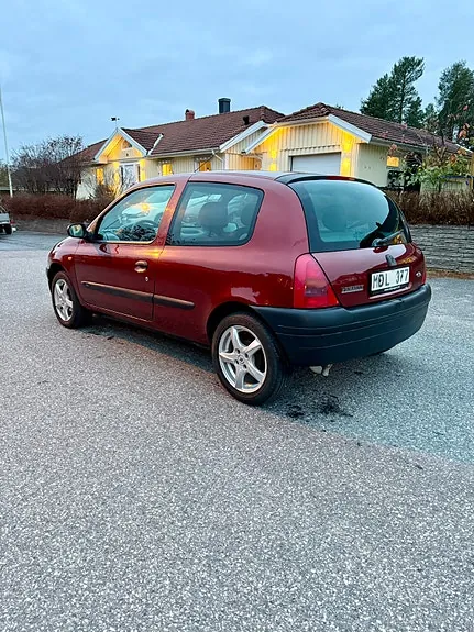 Renault Clio 1999 photo 4
