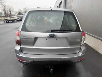 Subaru Forester 2011 photo 3
