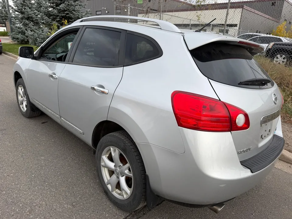 Nissan Rogue 2011 photo 4