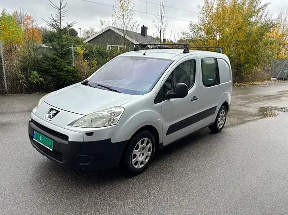 Peugeot Partner 2010 photo 2