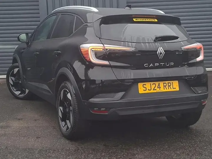 Renault Captur 2024 photo 2