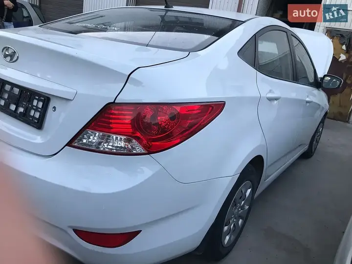 Hyundai Accent 2019 photo 5