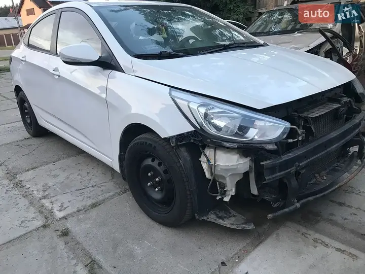 Hyundai Accent 2019 photo 3