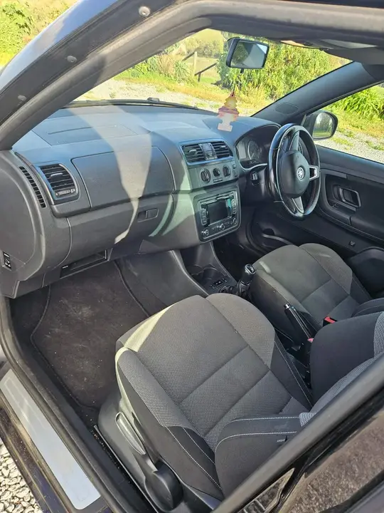 Skoda Fabia 2014 photo 5