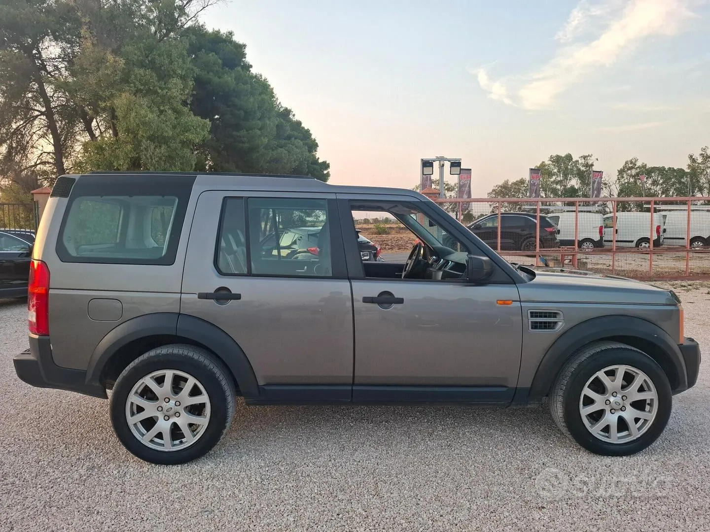 Land Rover Discovery 3 2009 photo 4