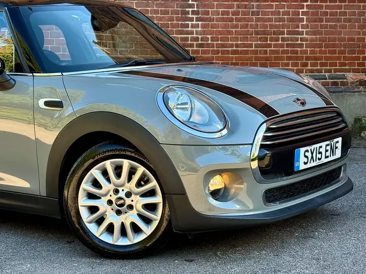 Mini Hatch 2015 photo 4