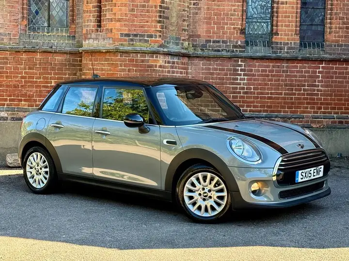 Mini Hatch 2015 photo 3