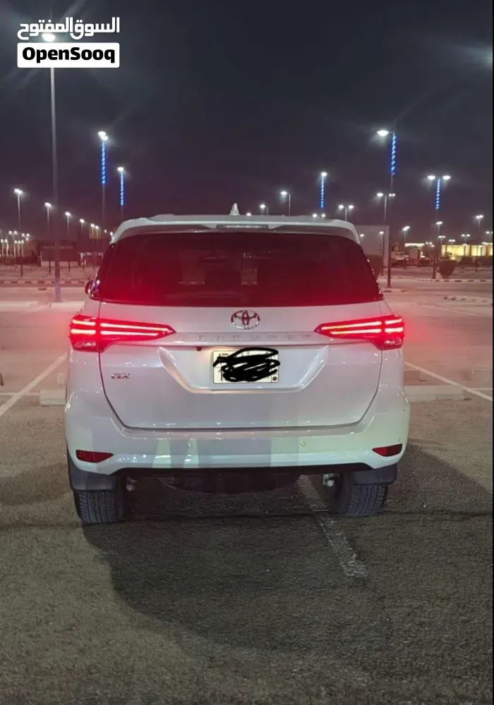 Toyota Fortuner 2023 photo 4