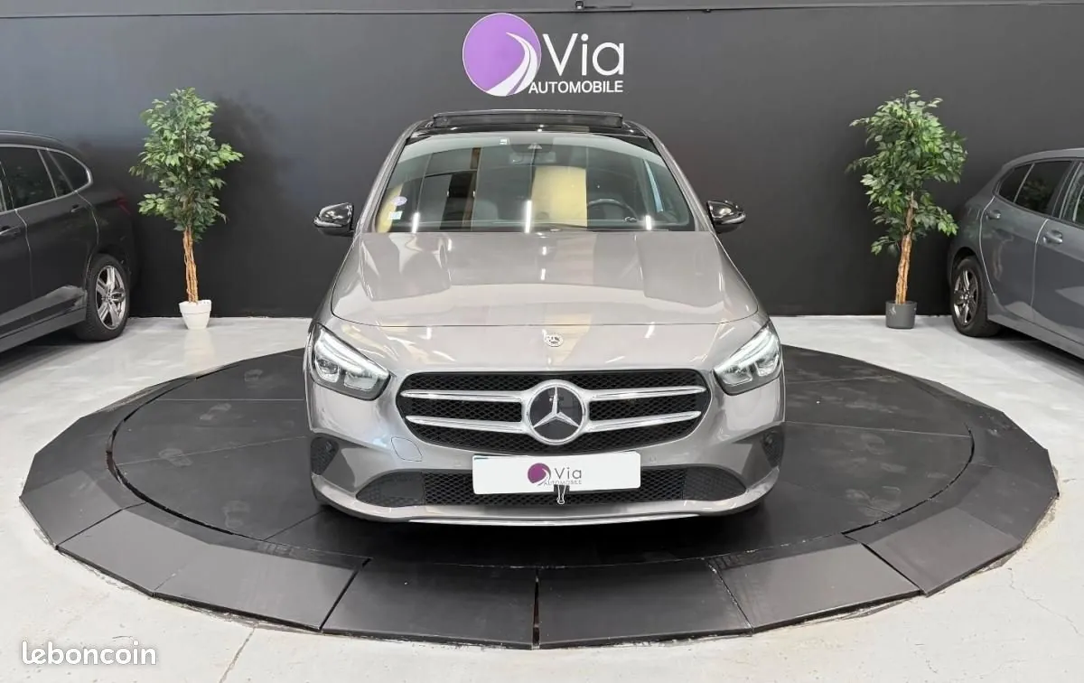 Mercedes-Benz B-Class 2022 photo 2