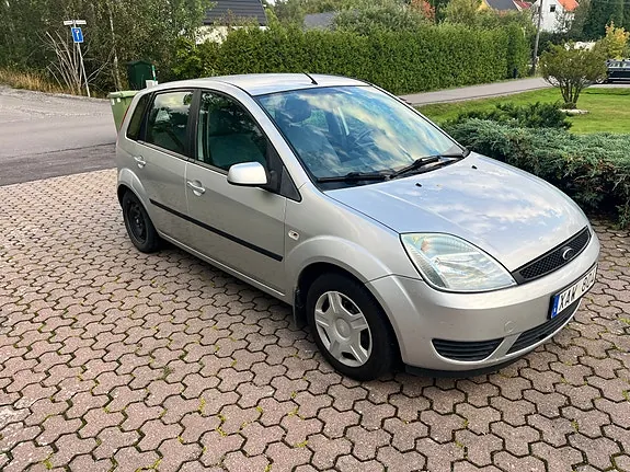 Ford Fiesta 2006 photo 2