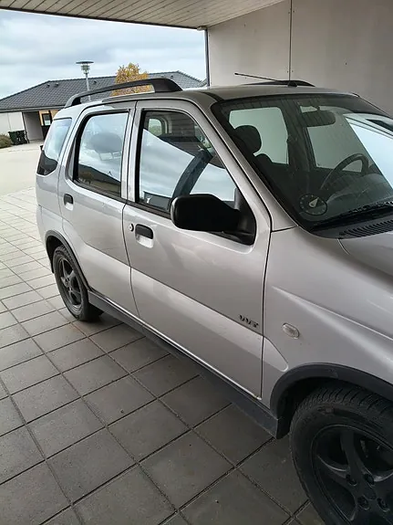 Suzuki Ignis 2008 photo 3