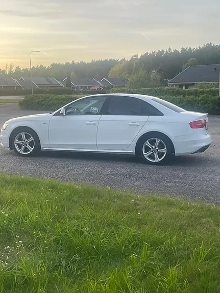 Audi A4 2013 photo 2