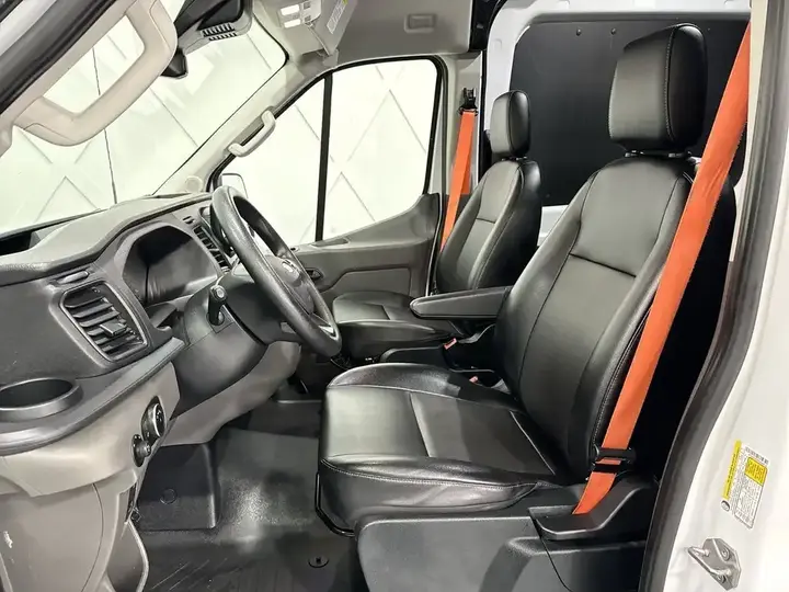 Ford Transit Cargo Van 2023 photo 4