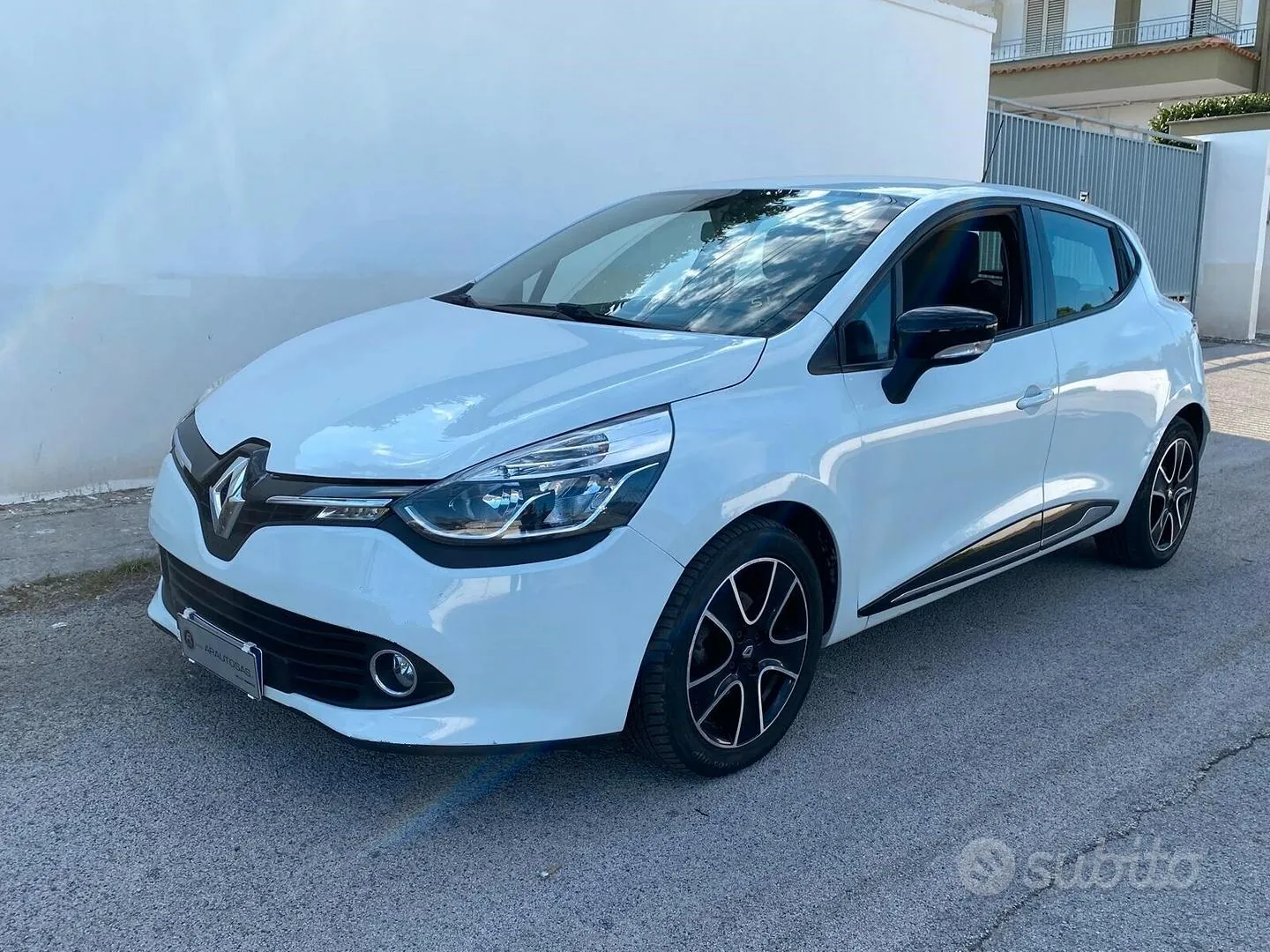Renault Clio 2013 photo 4