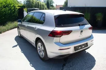 Volkswagen Golf 2024 photo 2